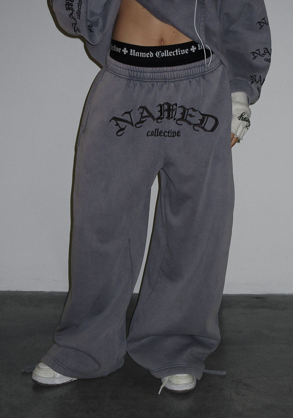 OLD ENGLISH OVERSIZED SWEATPANTS WASHED VINTAGE GREY