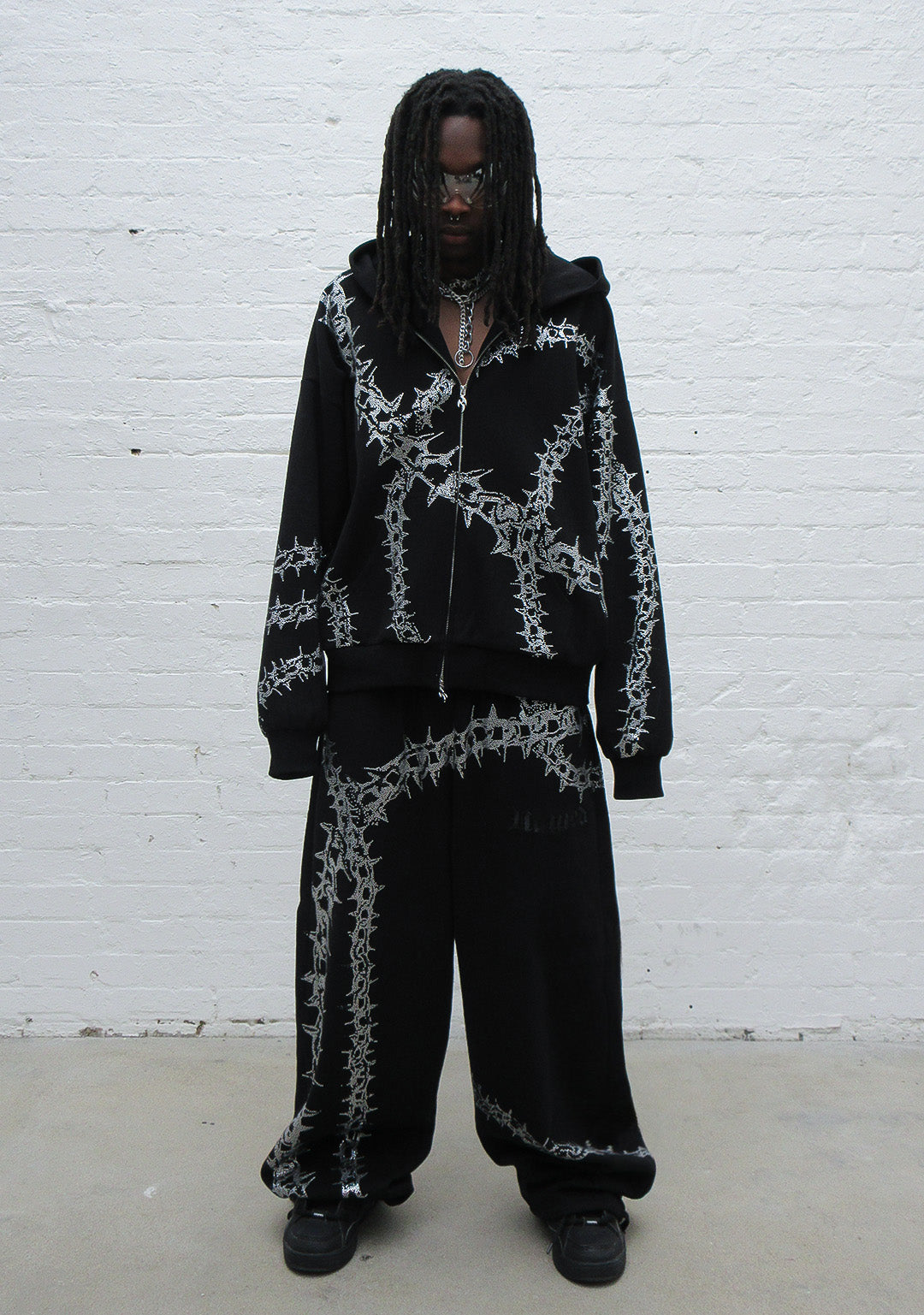 OMEN RHINESTONE OVERSIZED SWEATPANTS BLACK