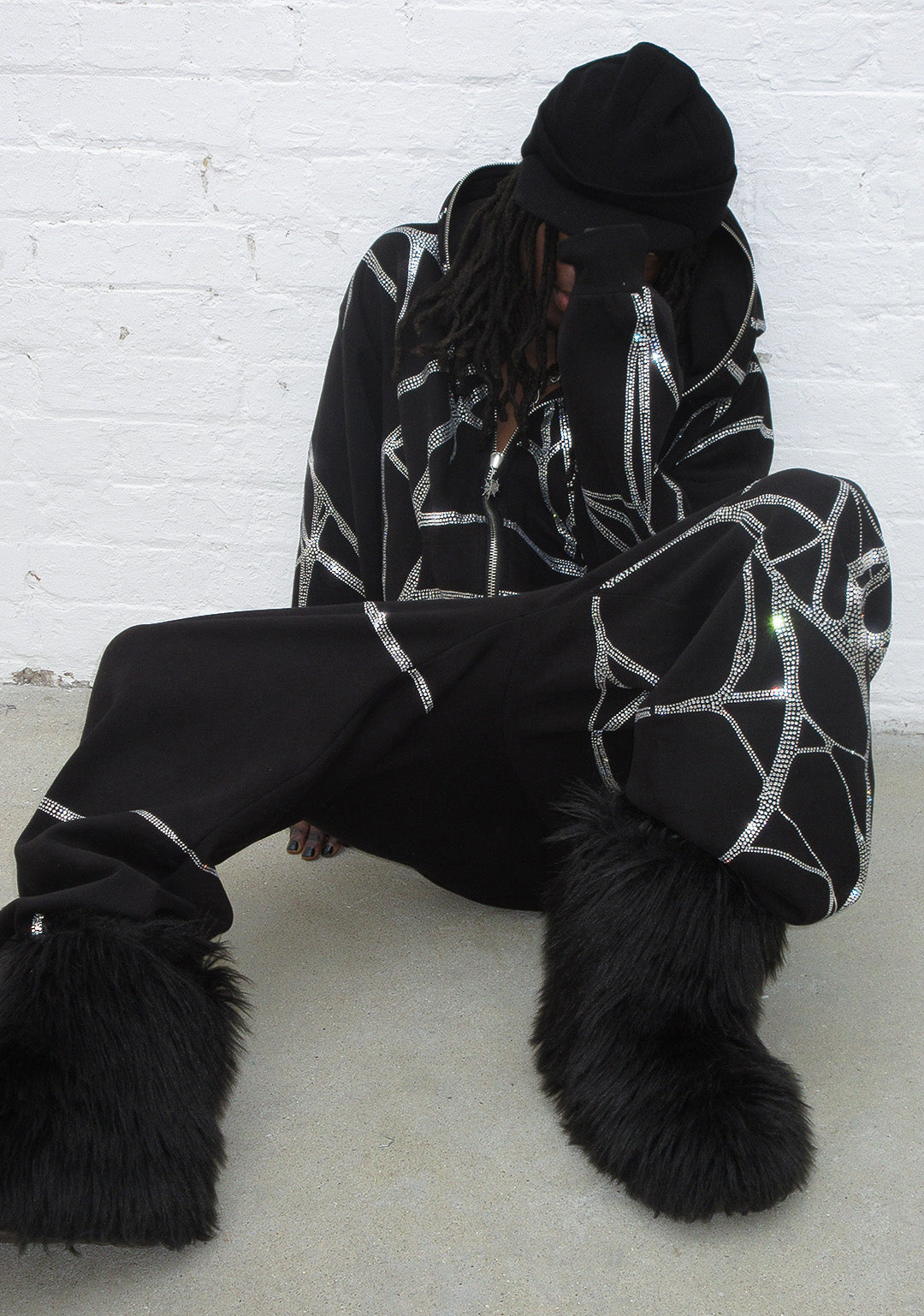 POISON RHINESTONE OVERSIZED SWEATPANTS BLACK