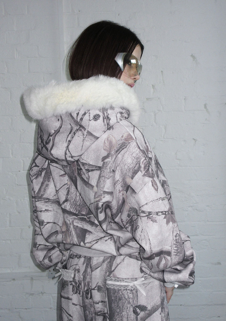 PREY OVERSIZED SWEATPANTS SNOW