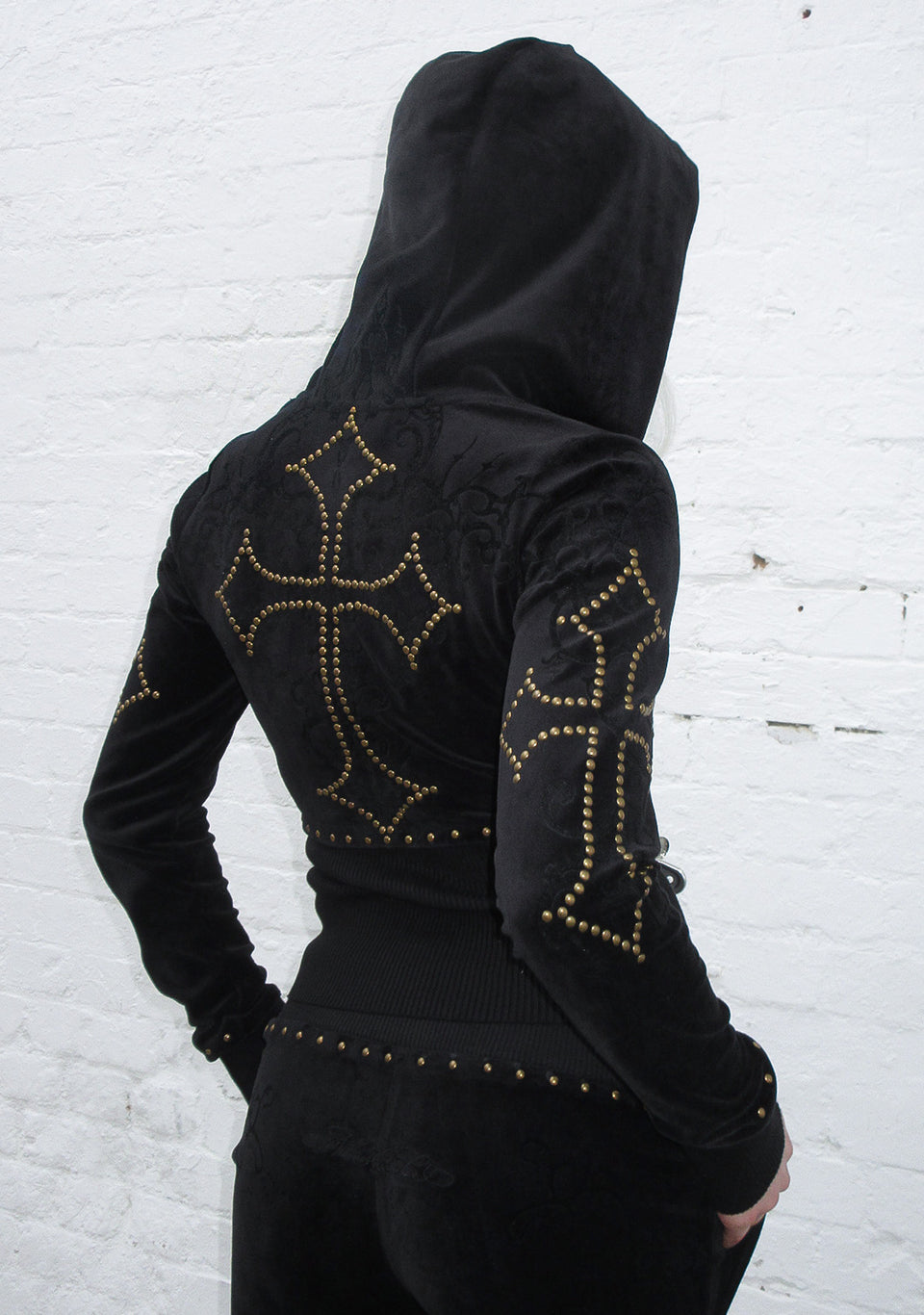 REBEL STUDDED VELOUR ZIP HOODIE BLACK