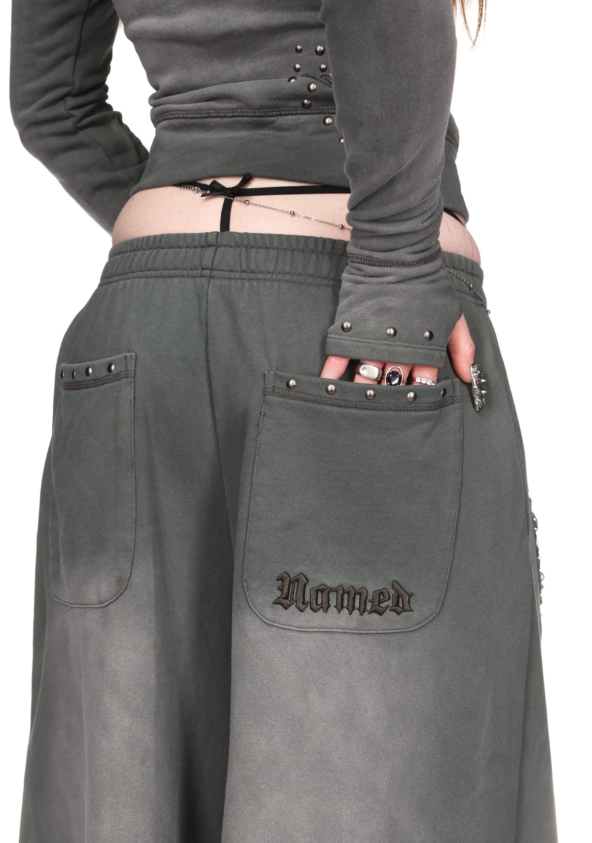 SHADOW STUDDED OVERSIZED SWEATSHORTS WASHED GREY