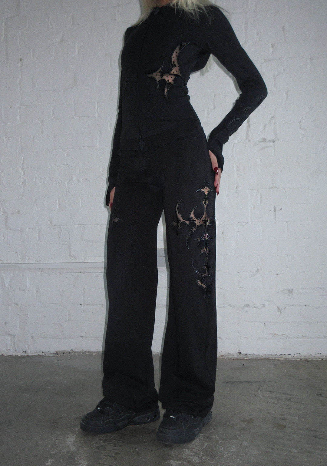 SINNER LACE CUT OUT SCULPT STRETCH PANTS BLACK