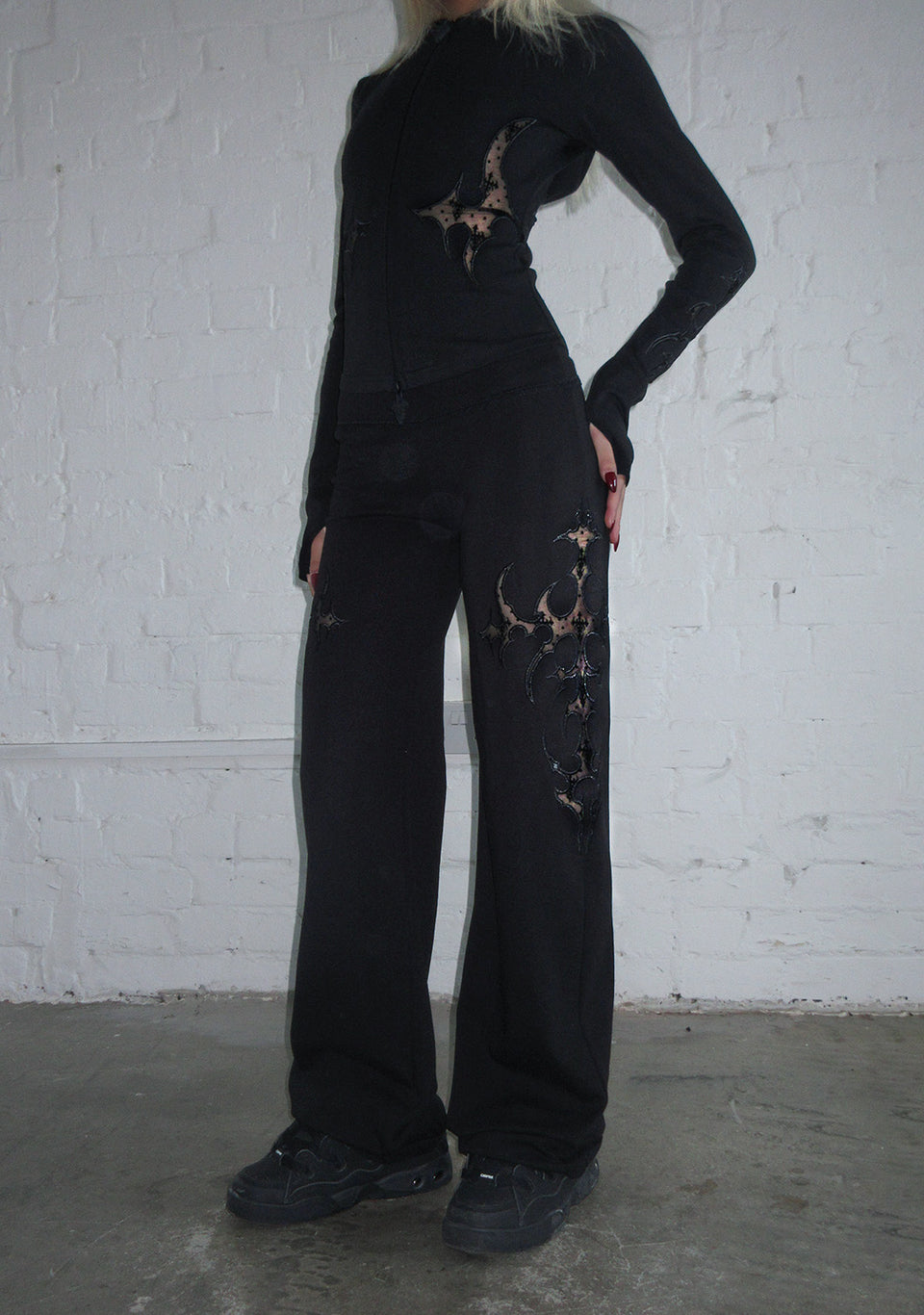 SINNER LACE CUT OUT SCULPT STRETCH PANTS BLACK