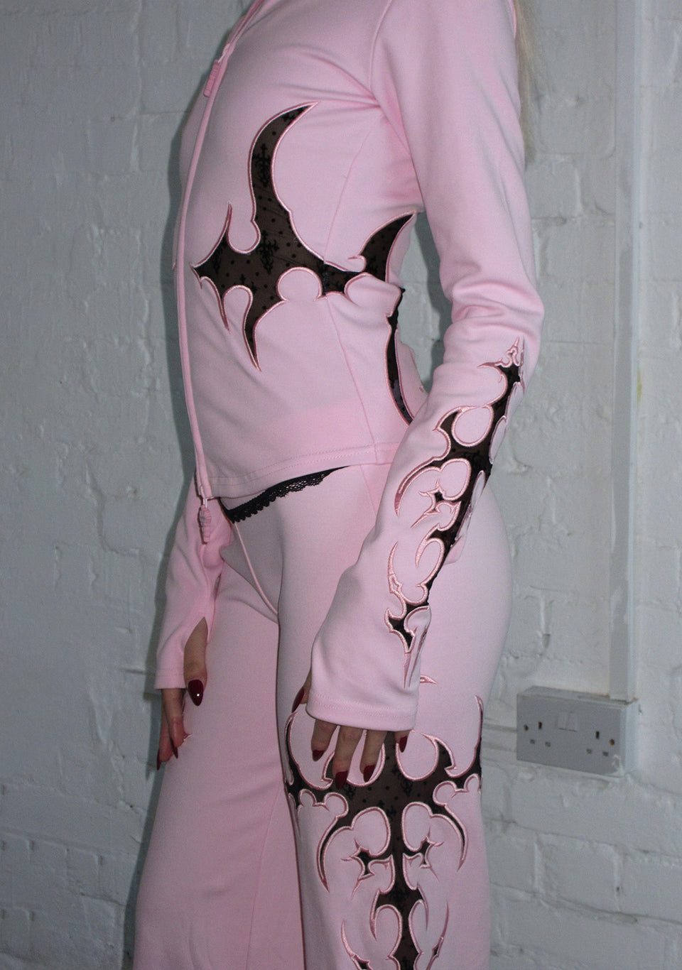 SINNER LACE CUT OUT SCULPT STRETCH ZIP HOODIE BABY PINK