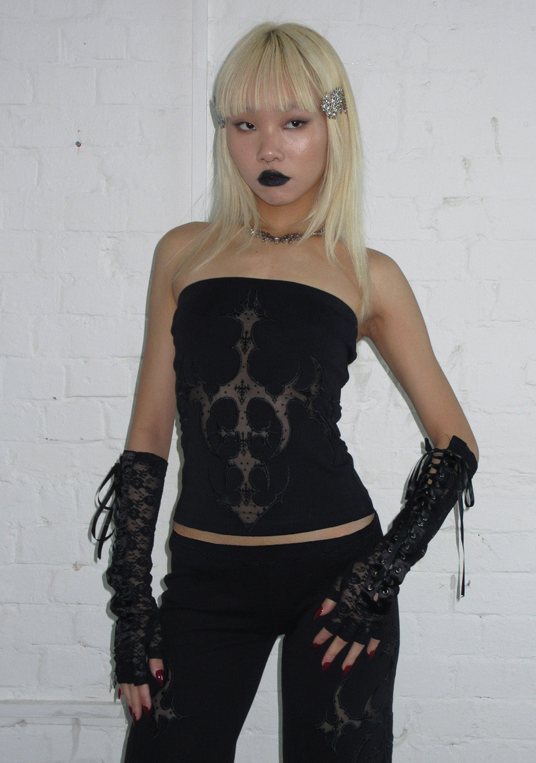 SINNER LACE CUT OUT TUBE TOP BLACK