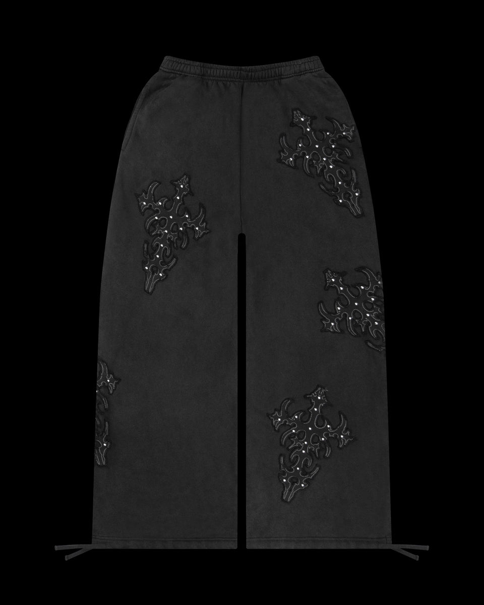 SINNER STUDDED OVERSIZED SWEATPANTS BLACK VINTAGE WASH