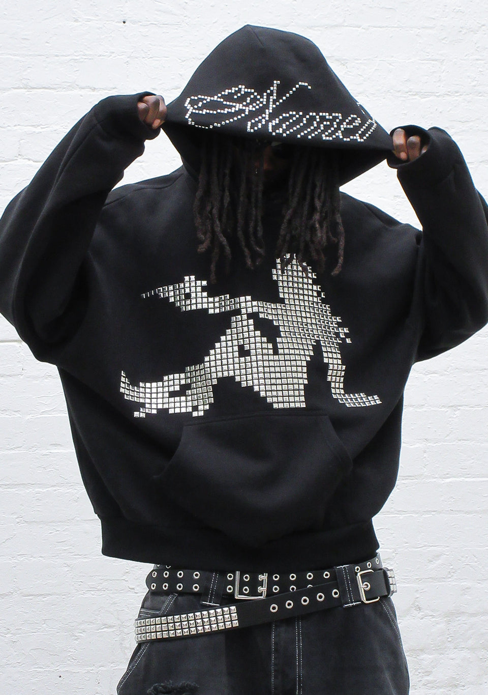 STRANGERS STUDDED SILHOUETTE PULLOVER HOODIE BLACK