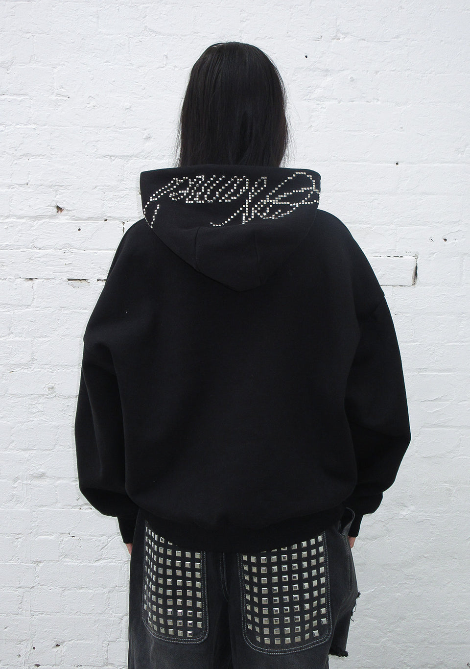 STRANGERS STUDDED SILHOUETTE PULLOVER HOODIE BLACK