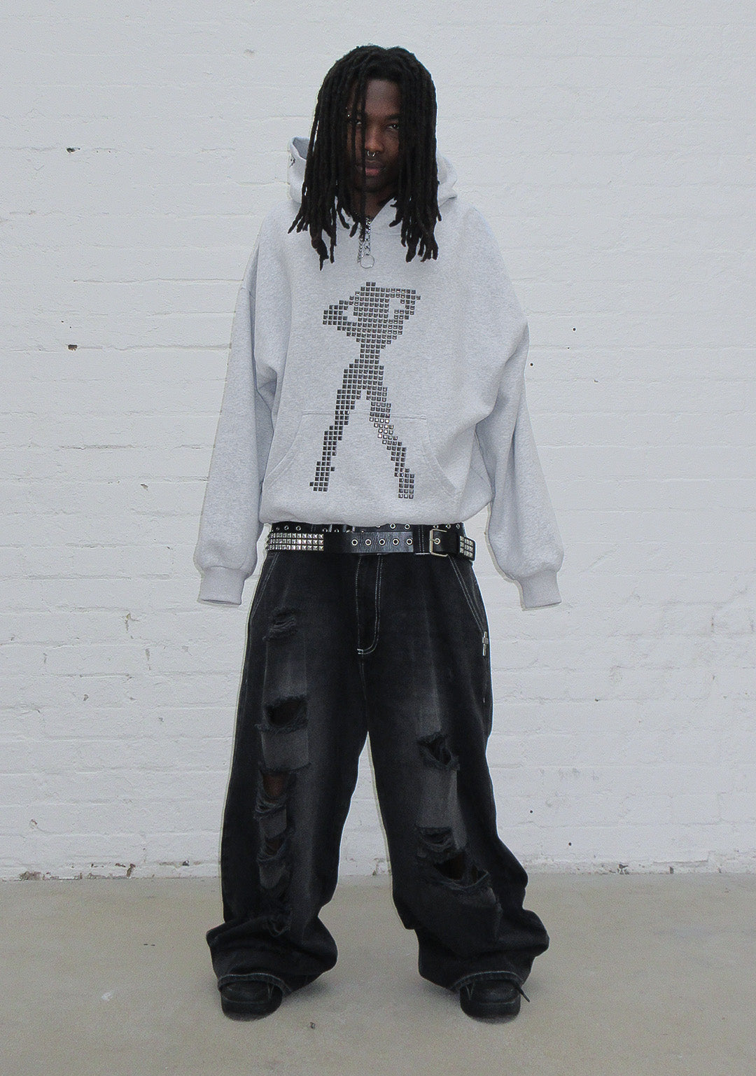 STRANGERS STUDDED SILHOUETTE PULLOVER HOODIE GREY MARL