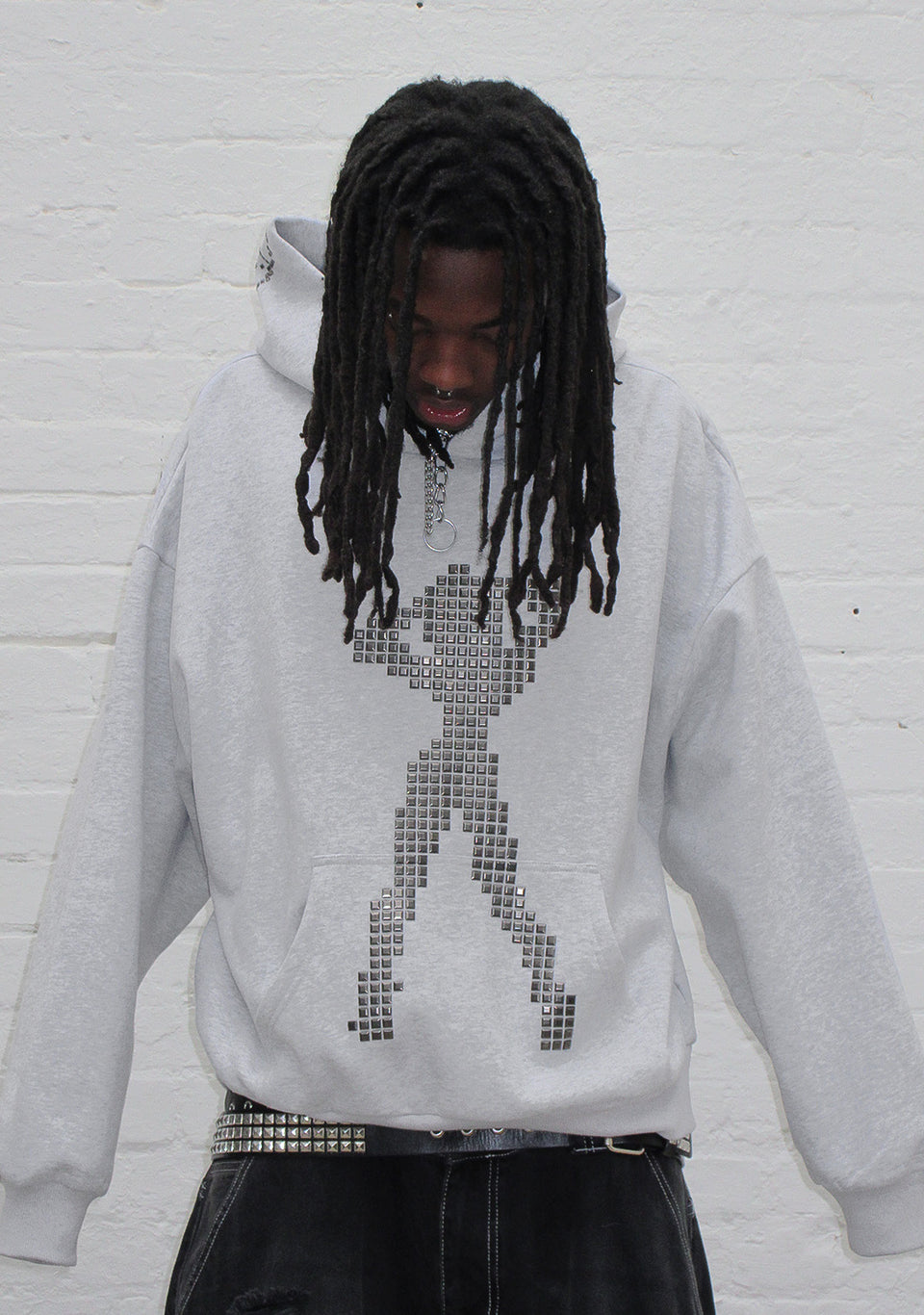 STRANGERS STUDDED SILHOUETTE PULLOVER HOODIE GREY MARL