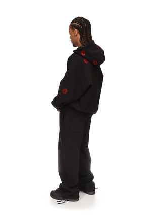 TEASE RHINESTONE KISS OVERSIZED SWEATPANTS BLACK