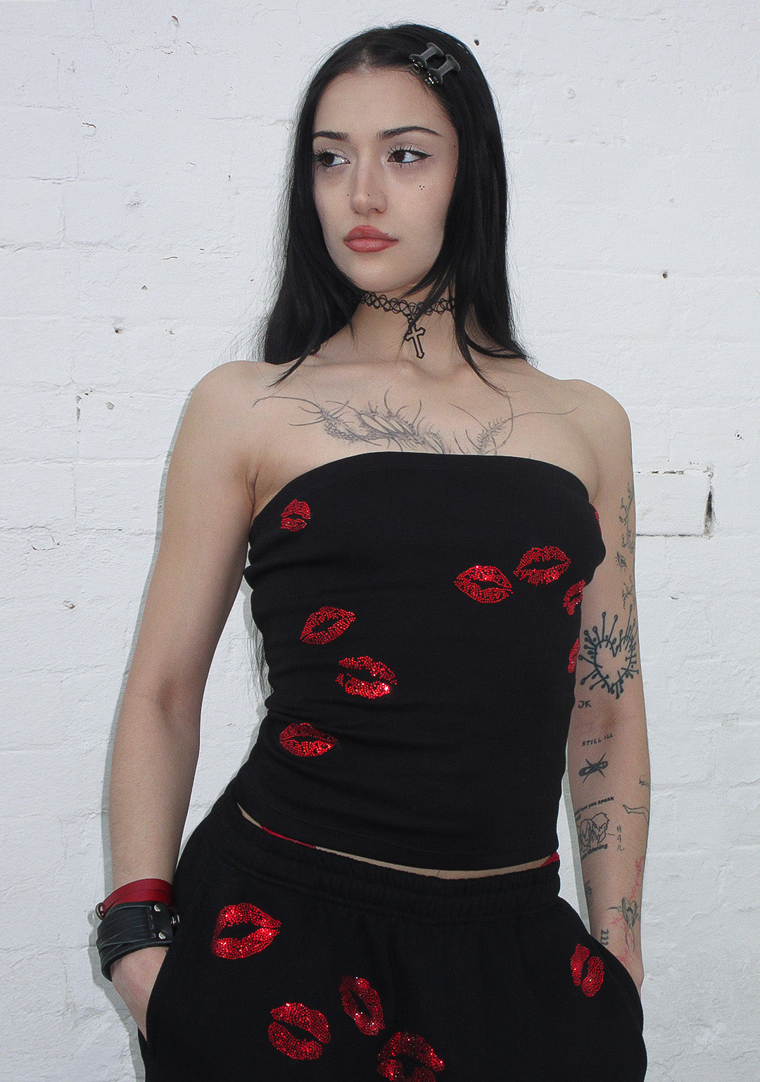 TEASE RHINESTONE KISS TUBE TOP BLACK