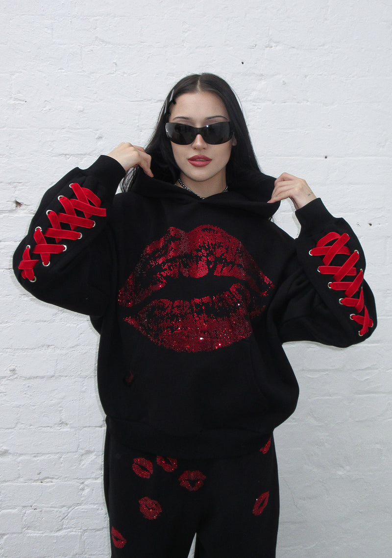 TEASE RHINESTONE LIPS PULLOVER HOODIE BLACK