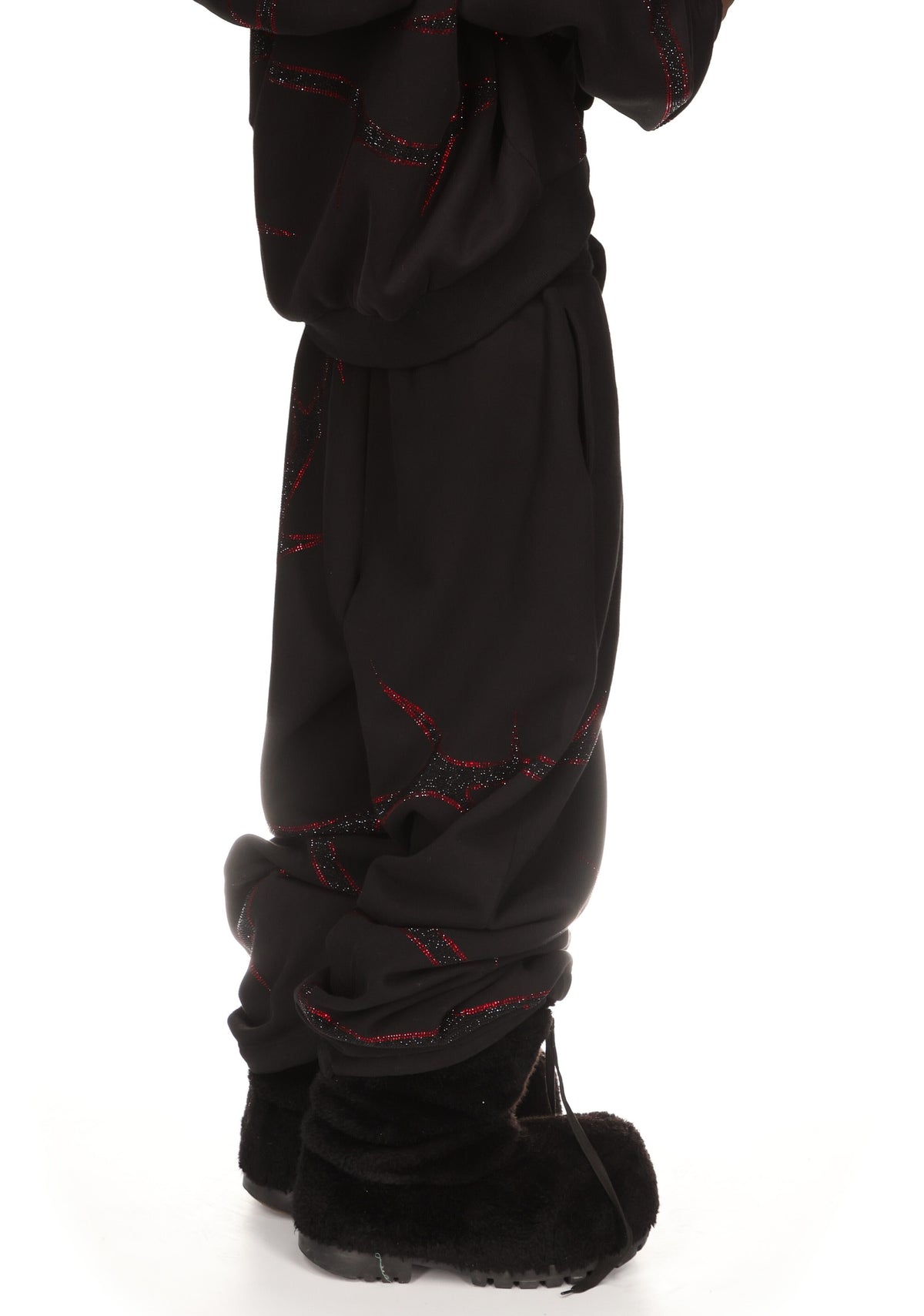 THORN RHINESTONE SWEATPANTS BLACK AND RED