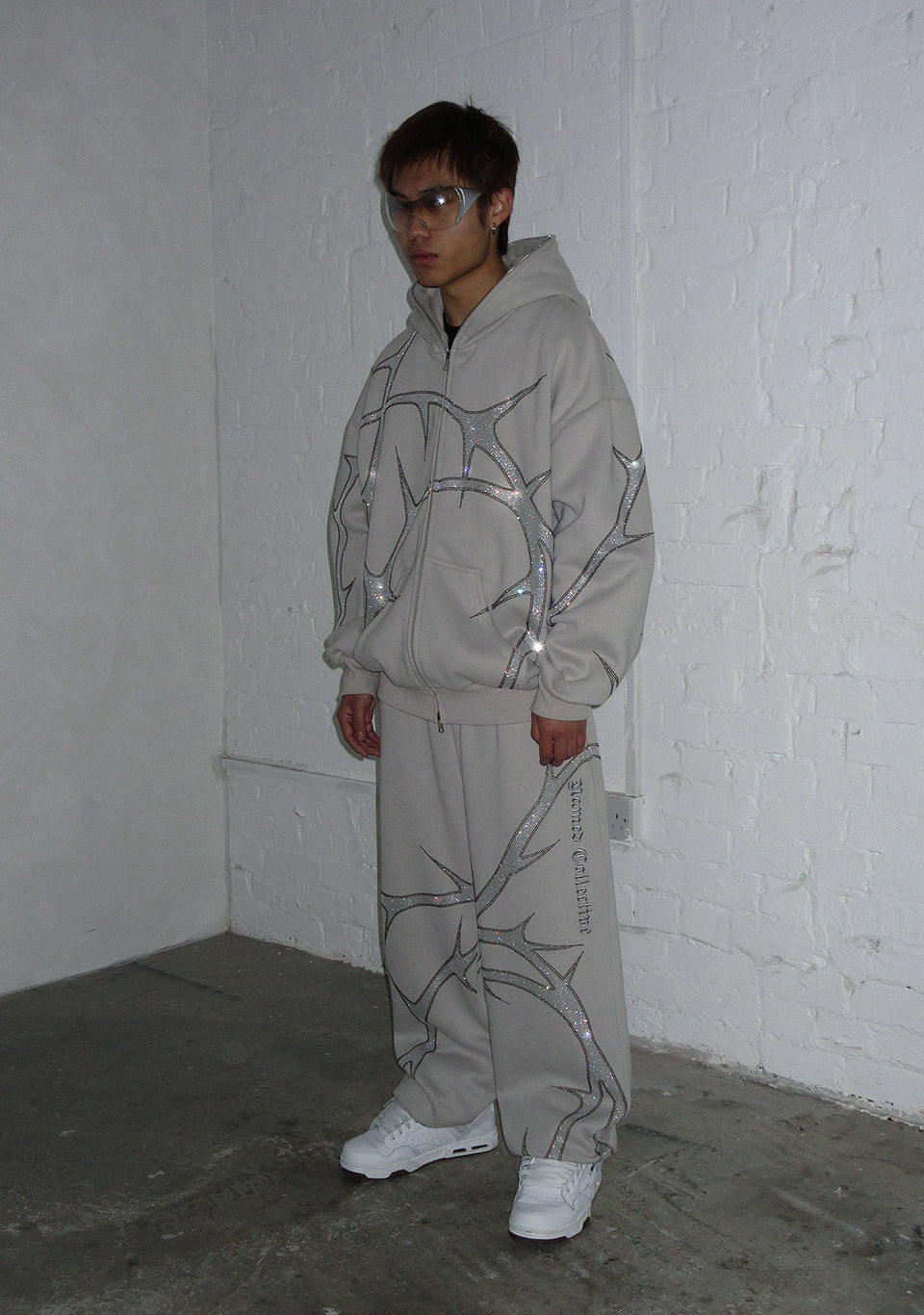 THORN RHINESTONE SWEATPANTS BONE