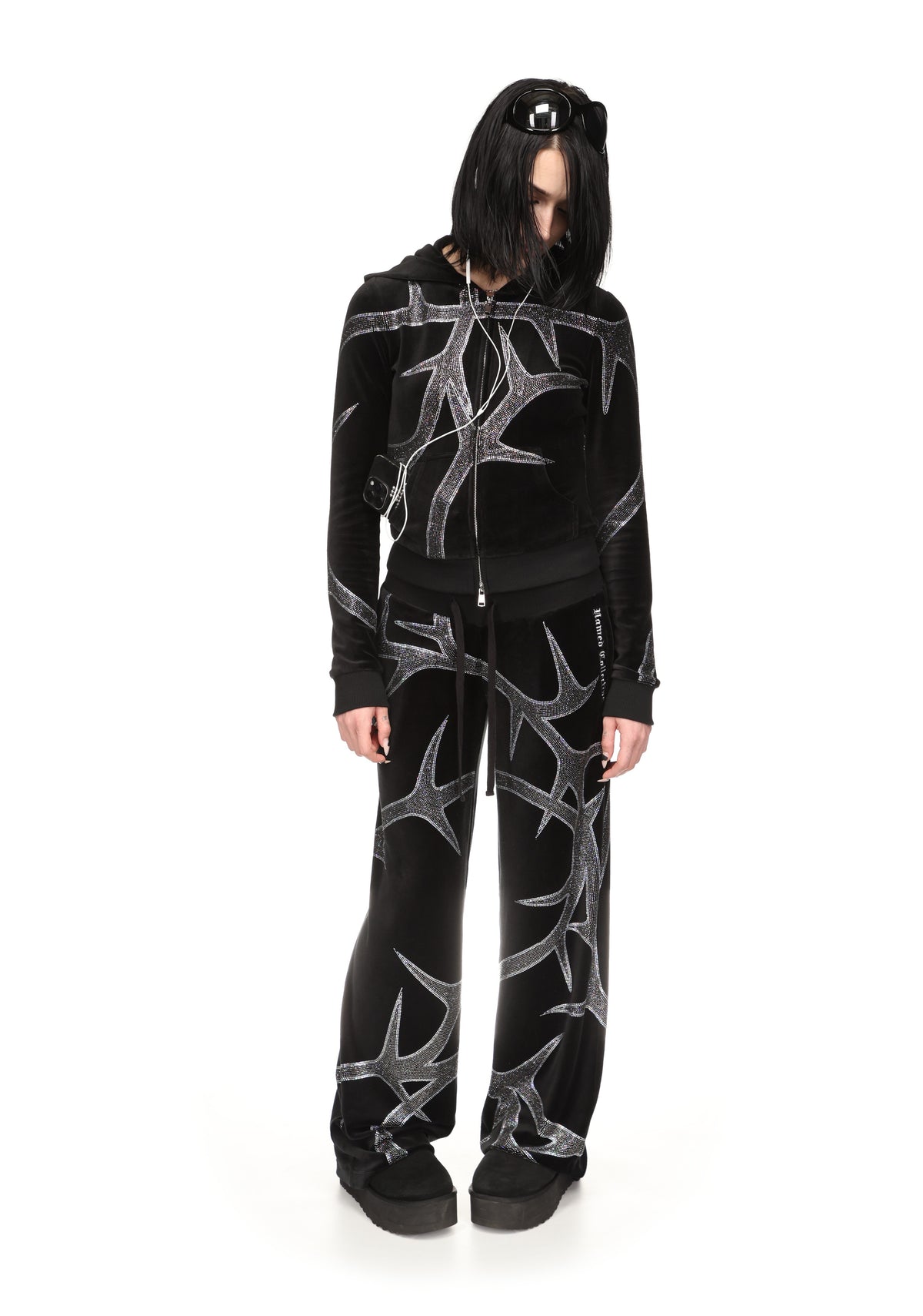 THORN RHINESTONE VELOUR HOODIE BLACK