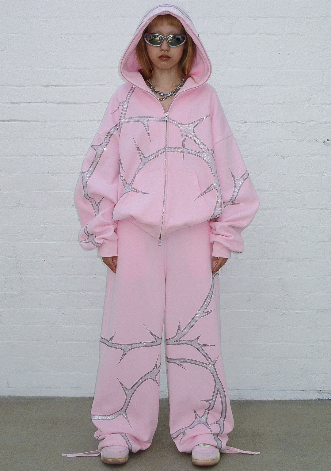 THORN RHINESTONE OVERSIZED SWEATPANTS BABY PINK
