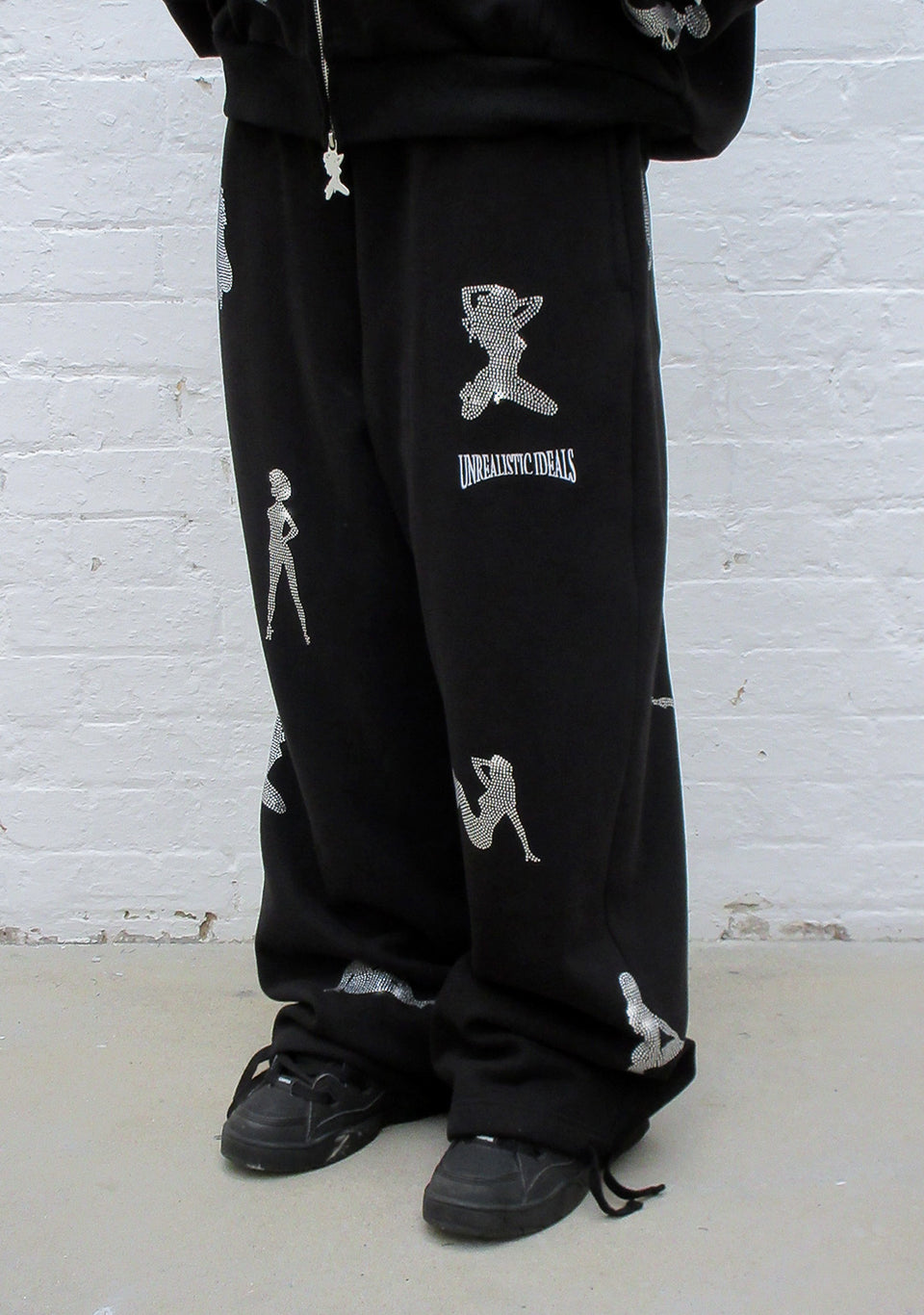UNREALISTIC IDEALS RHINESTONE OVERSIZED SWEATPANTS BLACK