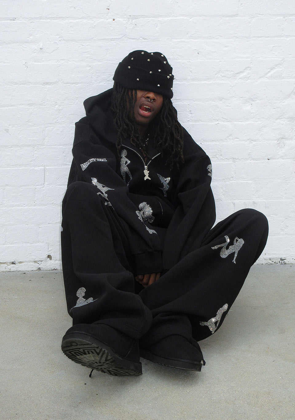 UNREALISTIC IDEALS RHINESTONE ZIP HOODIE BLACK