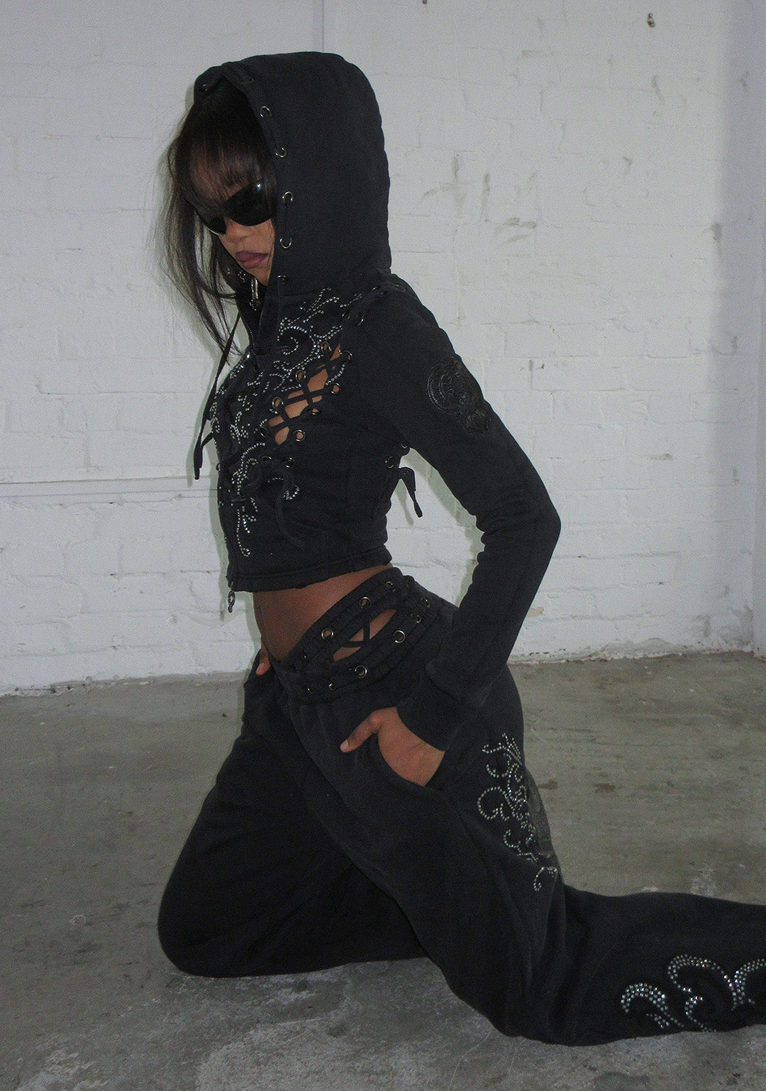 VENDETTA LACE UP OVERSIZED SWEATPANTS BLACK VINTAGE WASH