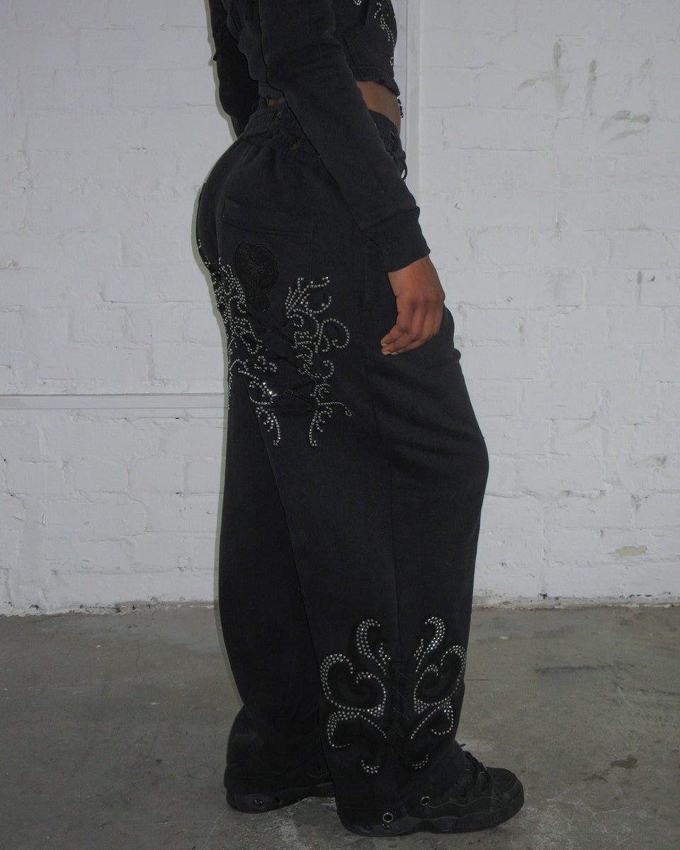 VENDETTA LACE UP OVERSIZED SWEATPANTS BLACK VINTAGE WASH