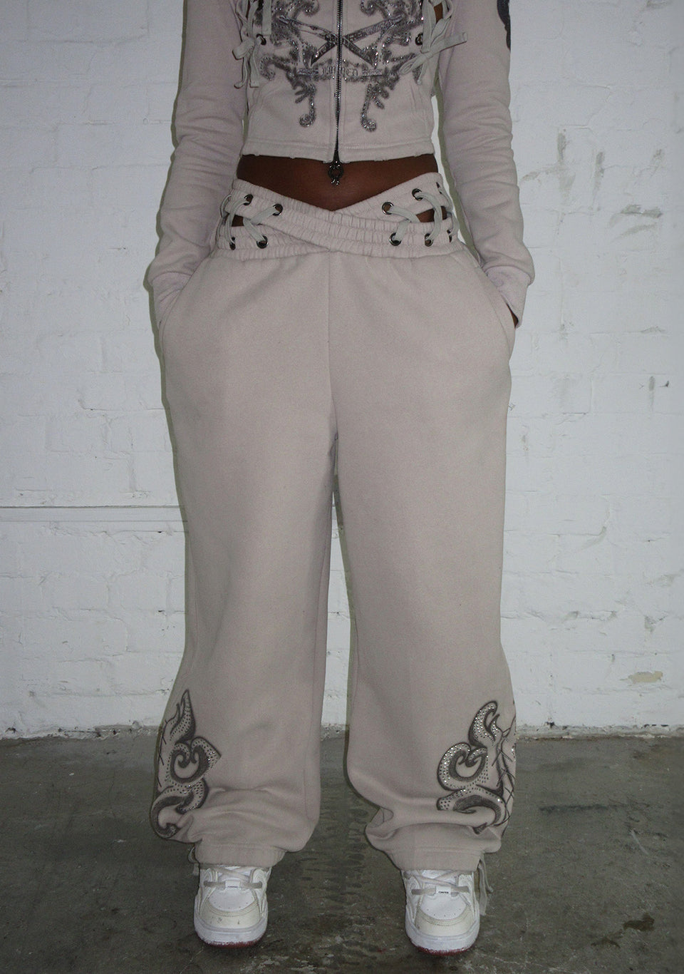 VENDETTA LACE UP OVERSIZED SWEATPANTS BONE