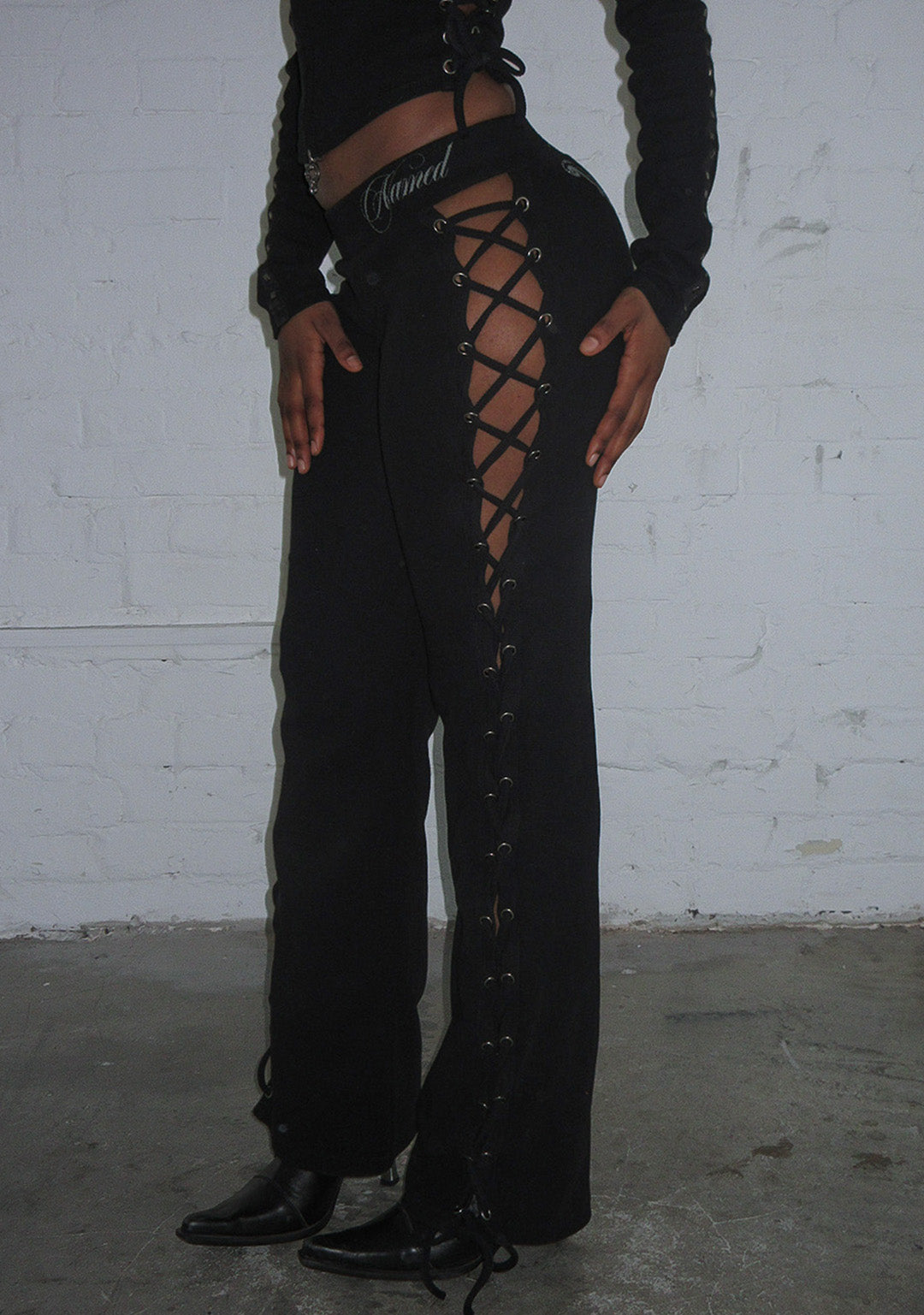 VENDETTA LACE UP SCULPT STRETCH PANTS BLACK