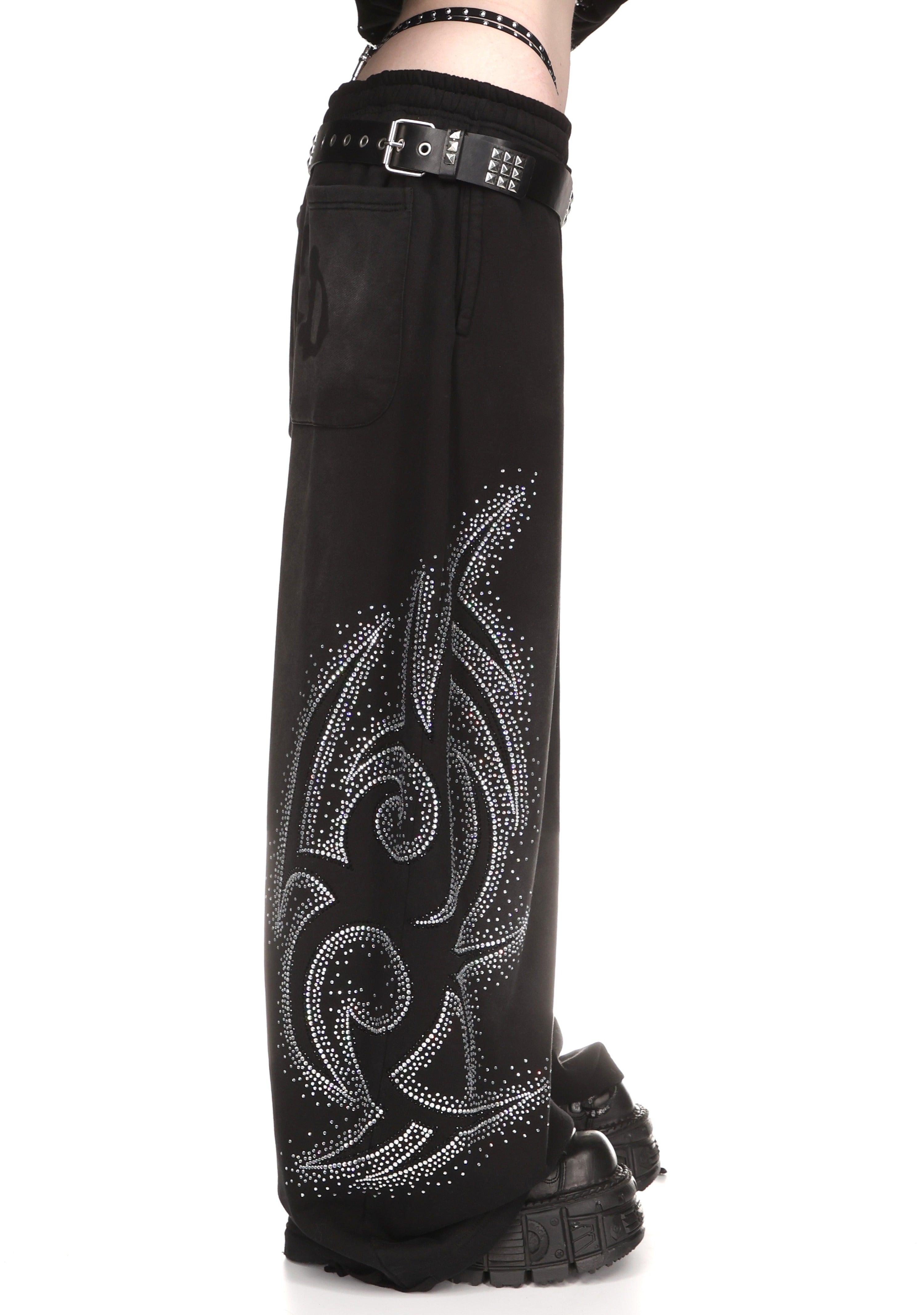 Vision Rhinestone Oversized Sweatpants Washed Black – NAMED