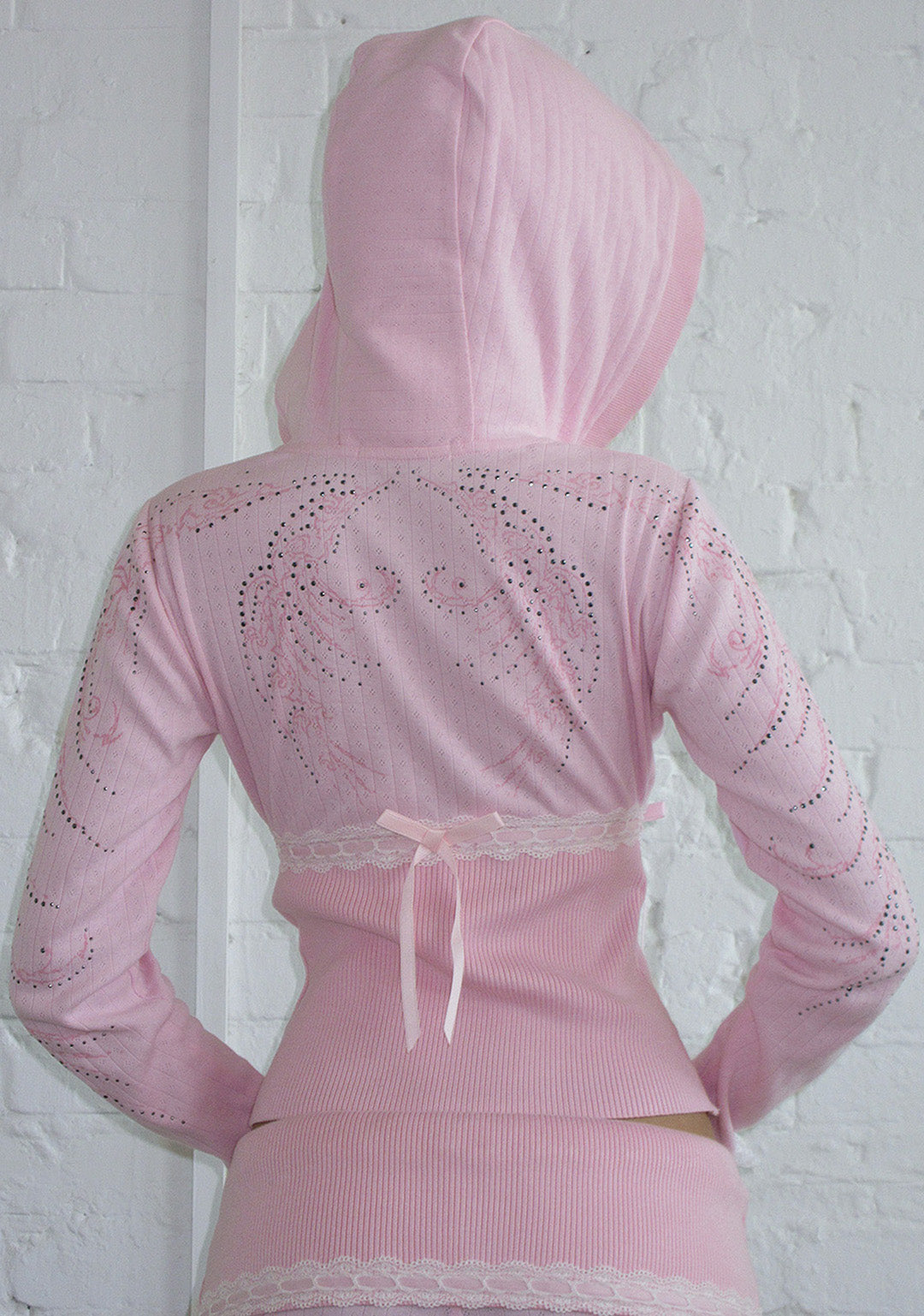 WHISPER RIBBON POINTELLE SCULPT HOODIE BABY PINK